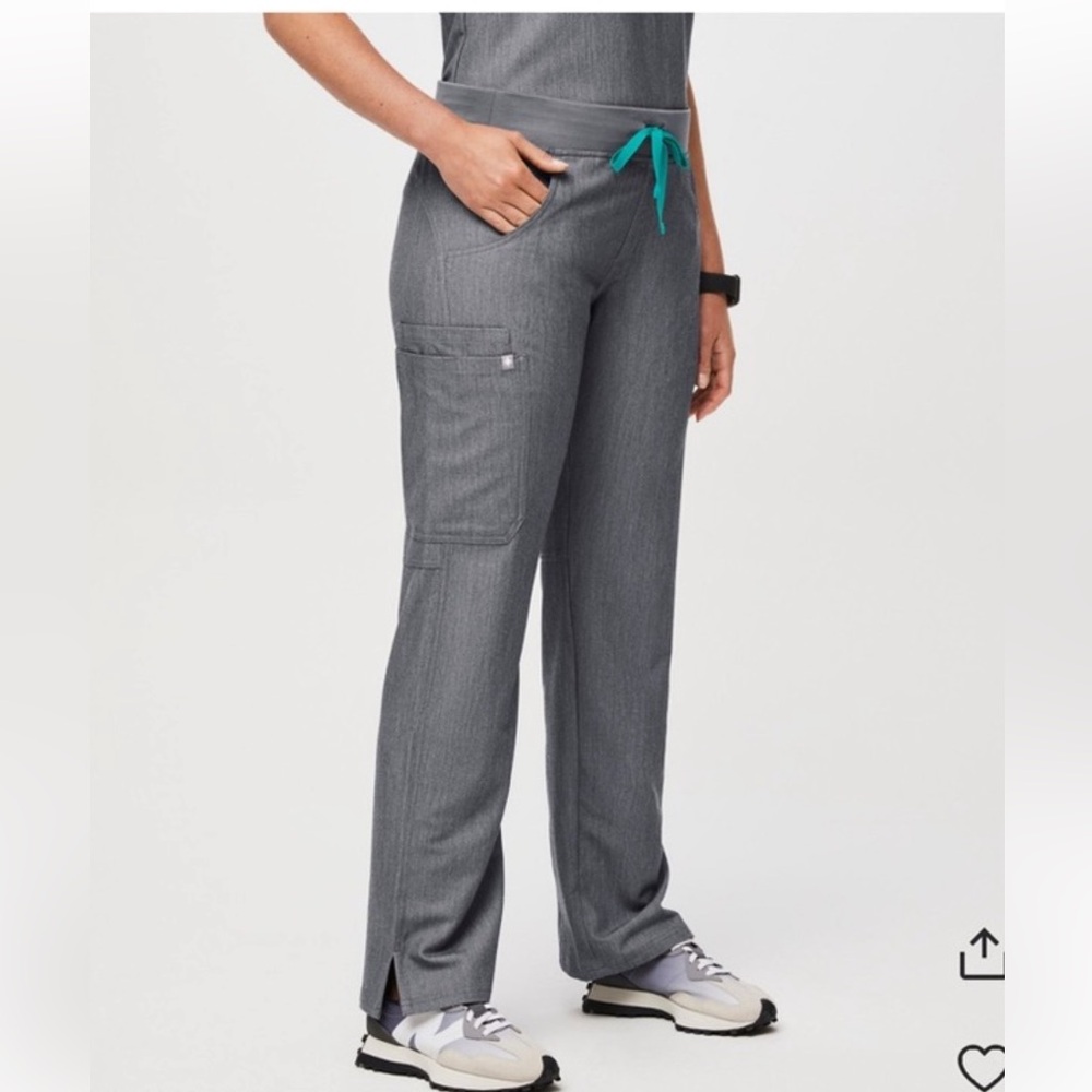 Kade cargo scrub pants size Petite Large
